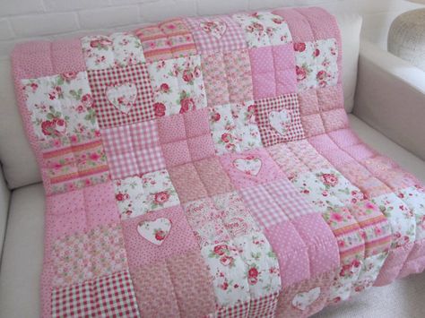 Handmade and handquilted Patchwork Quilt / Throw with appliqued Hearts Patchwork Lap Quilt, Cath Kidston Fabric, Pretty Blankets, Baby Patchwork Quilt, Jelly Roll Quilt Patterns, Quilted Patchwork, Cot Quilt, Bed Quilt, Patchwork Baby