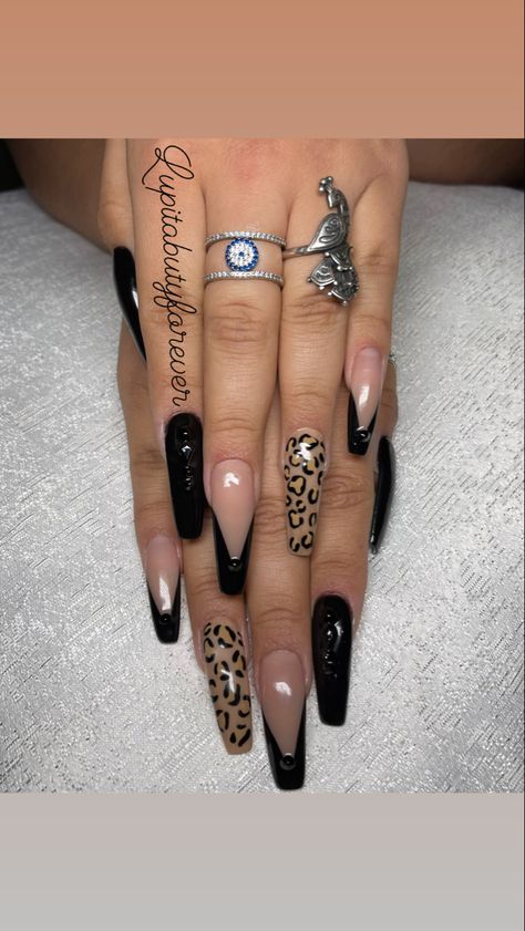 Cheata Nails Acrylic, Black And Gold Cheetah Nails, Black Lepord Print Nails, Black Nails With Cheetah Print, Cheetah Print Nails Fall, Nail Designs Animal Print, Cheetah Nails Acrylic, Acrylic Nails Cheetah, Black Cheetah Print Nails