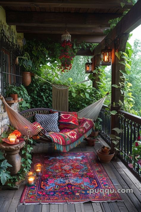 Sunroom With Hammock, Hammock On Porch, Boho Home Exterior, Witch Apartment, Porch Hammock, Hammock Balcony, Boho Porch, Balcony Design Ideas, Boho Style Bedroom