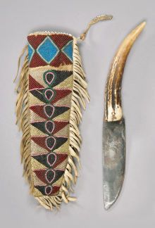 American Indian Art:Beadwork and Quillwork, A CREE BEADED HIDE KNIFE SHEATH AND KNIFE. c. 1875... Native American Knife Sheath, Old Knife, Quill Work, Native American Regalia, Indian Artifacts, Native American Crafts, Native American Artifacts, Native Beadwork, Native American Peoples