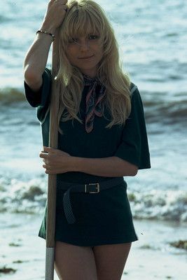 France Gall #poster, #mousepad, #tshirt, #celebposter French Singers, Mini Skirts Fashion, French Music, France Gall, Francoise Hardy, Beauty Pop, French Girls, French Women, 60s Fashion