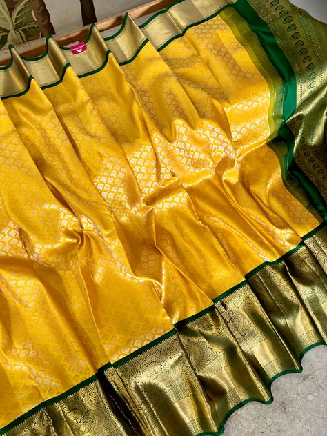 Yellow Pattu Saree, Saree For Bride, Bottle Green Blouse, Kanchipuram Saree Wedding, Yellow Silk Saree, Turmeric Yellow, New Saree Designs, Best Blouse Designs, Gold Chain Design