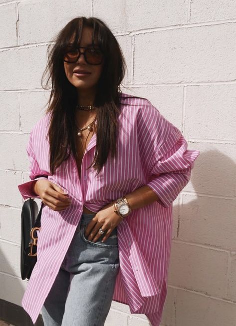 Poplin Shirt Outfit, Casual Outfits With Jeans, Pink Shirt Outfit, Lorna Luxe, Outfits With Jeans, Oversized Poplin Shirt, Boots And Jeans, Denim Jeans Outfit, Jeans Outfit Spring