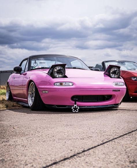 — via that.96miata || pink car, miata, jdm, mx5, mazda, aesthetic, sports car, car girl, expensive, interior, decor, mods, modification, pretty car, 90s, tsurikawa, japanese car, pop up headlights Pink Car Modifications, Pink Miata Mx5, Mazda Miata Aesthetic, Pink Mazda Miata, Mazda Miata Mx5 1990, Mazda Aesthetic, Pink Mazda, Cute Miata, Pink Miata