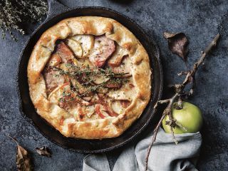 Cook this: Aged cheddar, smoked ham and apple galette from Cedar and Salt | National Post Forest Farm, Island Recipes, Apple Galette, Pork Bacon, Bacon Sausage, Savory Pastry, Farm Field, Savory Tart, Smoked Ham