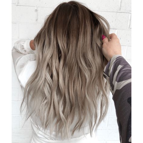 Ash Blonde With Shadow Root, Smoky Blonde Hair, Blonde Root Shadow, Blonde Hair Fade, Blonde Shadow Root, Brunette Ideas, Smokey Blonde, Shadow Root Blonde, Dark Ash Blonde Hair