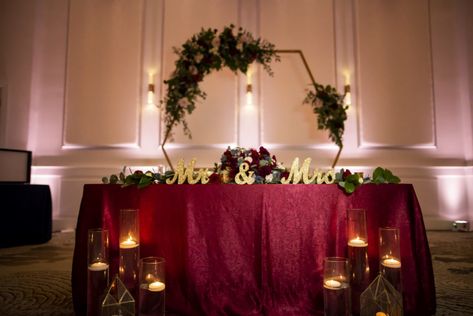 Gold Sweetheart Table, Unique Wedding Table Decorations, Geometric Arch, Gold Wedding Reception, Interfaith Wedding, Hotel Photography, Wedding Stage Backdrop, Sweetheart Table Wedding, Pink Napkins