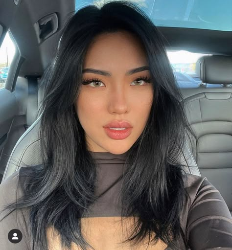 Black Hair On Asian Women, Jet Black Hair Asian, Dark Hair Asian, Asian Girl Haircut, Asian Black Hair, Black Hair Asian, Dark Black Hair, Casual Hair, Instagram Face