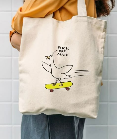 Tot Bag Design, Fashion Trousers Women, Diy Tote Bag Design, Tote Bag Business, Handpainted Tote Bags, Pretty Tote Bags, Canvas Bag Diy, Canvas Bag Design, Eco Bags