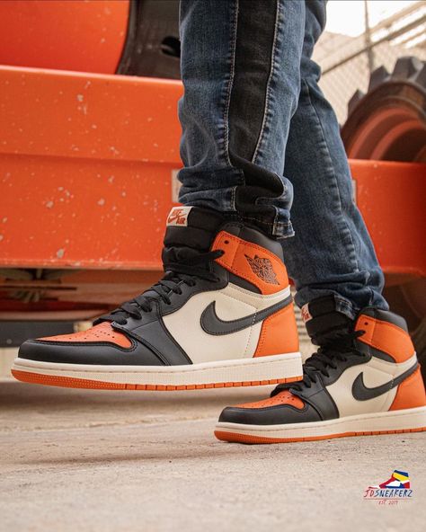 Air Jordan 1 Shattered Backboard,Air Jordan 1 Outfit Women,Air Jordan 1 Orange Shattered Backboard Outfit, Air Jordan 1 Orange, Jordan 1 Orange, Jordan 1 Shattered Backboard, Air Jordan 1 Outfit Women, Jordan 1 Outfit Women, Air Jordan 1 Outfit, Shattered Backboard, Nike Shoes Jordans