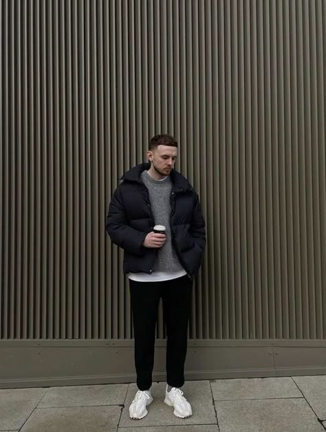 2023 Man Outfit, Mens Winter Outfits 2023, Men Streetwear Outfits Winter, Japan Spring Outfit Men, Attractive Outfits Men, Japan Winter Outfits Men, Japan Outfit Men, Normcore Men, Japan Spring Outfit