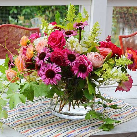 Diy Flower Arrangements Wedding, Slow Flower, Fresh Wedding Flowers, Sustainable Flowers, Backyard Flowers, To My Love, Arrangement Ideas, Flower Arrangements Simple, Flower Farmer