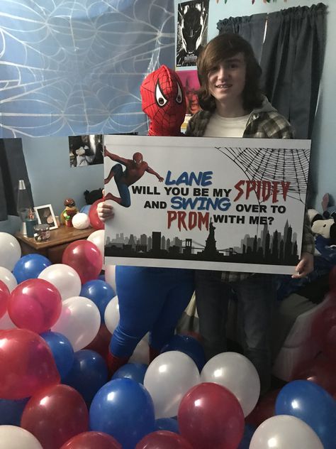 Spiderman Proposal, Spider Man Dance Proposal, Spider Man Hoco Poster, Spider Man Boyfriend, Spiderman Promposal Ideas, Spider Man Homecoming Proposal, Homecoming Proposal Spiderman, Homecoming Proposal Ideas Spiderman, Spider Man Promposal