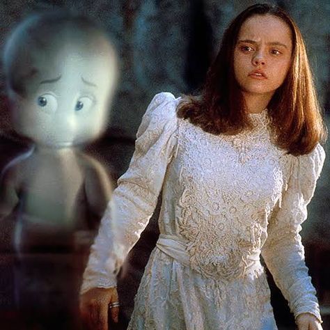 Christina Ricci Casper, Casper 1995, 31 Nights Of Halloween, 1995 Movies, Spooky Movies, Casper The Friendly Ghost, Mazzy Star, Friendly Ghost, Movie Facts