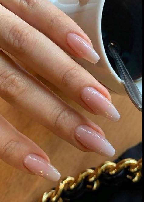 CHIC MINIMALIST NAILS | WEDDING NAILS Natural Acrylic Nails, Milky Nails, Classy Nail Designs, Casual Nails, Classy Acrylic Nails, Soft Nails, Neutral Nails, Classy Nails, Pretty Acrylic Nails