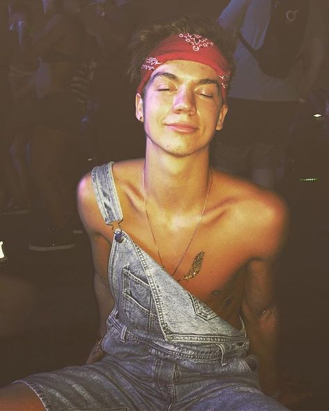 Just a Indiana kid. Taylor Caniff, Magcon Boys, Worst Day, Party Animal, Cool People, Make Me Smile, Life Changes, My Boys, Indiana