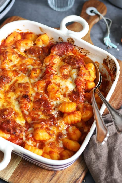 Easy Baked Gnocchi Recipes, Bake Gnocchi, Chorizo And Gnocchi Recipes, Gnocchi Tray Bake, Gnocchi Chorizo Recipes, Chorizo Gnocchi Recipe, Gnocci Meals Gnocchi Recipes, Chorizo Gnocchi, Creamy Chorizo Gnocchi