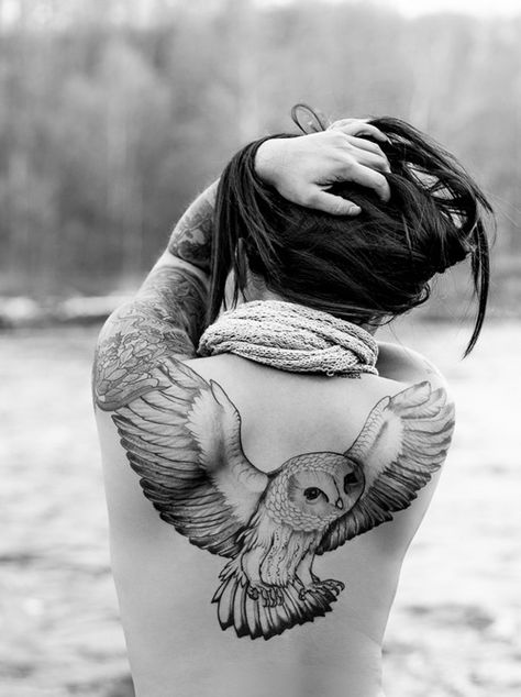 My Owl Barn: 10 Beautiful Owl Tattoos Owl Tattoo Back, Girl Back Tattoos, Tattoo Back, Tattoo Zeichnungen, Back Tattoo Women, Owl Tattoo, Great Tattoos, Back Tattoos, Birds Tattoo