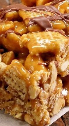 No bake peanut butter fudge Chex bars Loaded Cereal Bars, What To Do With Chex Cereal, Chex Bars Recipes, Chex Cereal Treats, No Bake Peanut Butter Fudge, Chex Bars, Pb Fudge, Caramel Bars Recipe, Peanut Butter Caramel