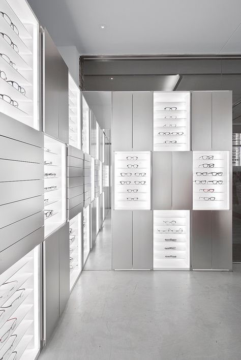 Eyewear Retail, Eyewear Store Design, Eyewear Display, Glass Store, Optical Shop, Clinic Design, Glasses Shop, Retail Interior, Store Design Interior