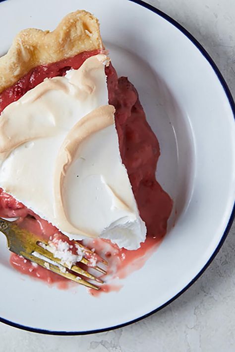 Strawberries and cream in a silky pie filling, topped with baked meringue. Strawberry Meringue Pie, Strawberry Meringue, Baked Meringue, Church Leadership, Meringue Pie Recipes, King Arthur Baking, Cream Custard, Chocolate Cream Pie, King Food