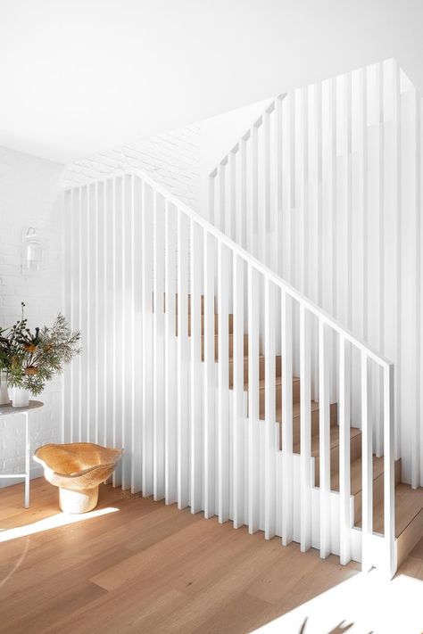 Modern Staircase Balustrade, Modern Stair Balustrade, Timber Batten Stair Balustrade, Timber Balustrade Stairs, Timber Stair Balustrade, Modern White Staircase, Timber Batten Balustrade, White Timber Balustrade, White Staircase Railing