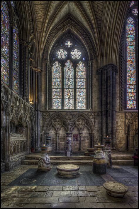 Europe Culture, Lincoln Cathedral, Awesome Architecture, Romanesque Architecture, English Castles, Gothic Cathedrals, Cathedral Architecture, Gothic Cathedral, Rustic Stone