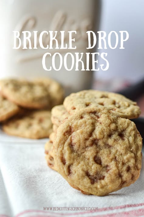 easy drop cookies made with Heath English Toffee Bits Toffee Bits Recipe, Easy Drop Cookies, Recipes Treats, Drop Cookie Recipes, Toffee Chips, Bake Sale Recipes, Toffee Cookies, English Toffee, Ice Cream Cookie Sandwich