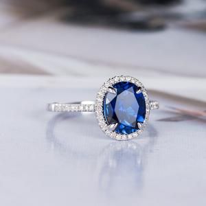 Sapphire Engagement Ring White Gold, Royal Blue Party, Silver Ring For Women, Bridal Women, Oval Cut Engagement Ring, Wedding Rings Halo, Engagement Ring White Gold, Dream Engagement, Blue Party