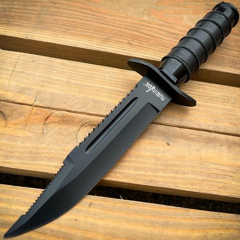 Knife Shapes, Knives Hunting, Tactical Pocket Knife, Benchmade Knives, Pretty Knives, Tactical Gear Loadout, Tactical Survival, Cool Swords, Cool Knives