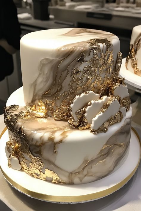 26 Stunning Watercolor Wedding Cake Design Inspirations - TastyWeddings Marble Cake Design, Brushstroke Cake, French Lace Wedding Dress, Watercolor Wedding Cake, Geode Cake Wedding, Rose Gold Cake, Cake Design Inspiration, Wedding Cake Display, Wedding Cake Design