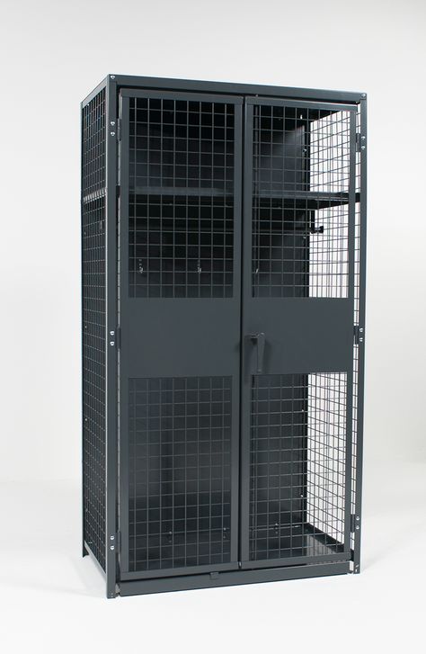 Military Personnel Choose WireCrafters - TA-50 Military Storage Lockers from WireCrafters are preferred by officers for their strong & secure design, custom configurations, and quality construction. All made right here in the U.S.A.! Military Gear Storage, Industrial Lockers, Tactical Wall, Gear Room, Storage Lockers, Gear Storage, Storage Locker, Decoration Restaurant, Metal Lockers