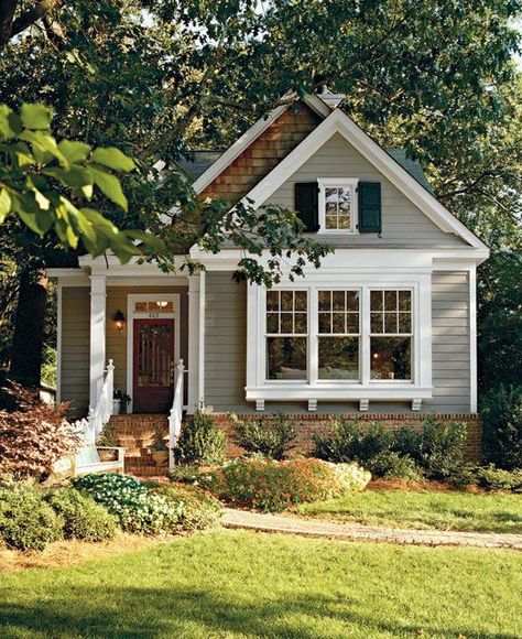 House Community, Small Cottage Homes, Cottage Exterior, Casas Coloniales, Small Cottage, Small Homes, Small Houses, Cute House, Tiny House Plans