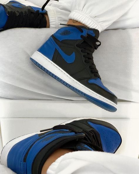 Royal Blue Jordans, Blue Jordan 1 Outfit Women, Jordan 1 Royal Blue, Air Jordan 1 Blue, Blue Air Jordan 1, Jordan Outfits Womens, Royal Blue Sneakers, High Top Jordans, Jordan 1 Royal