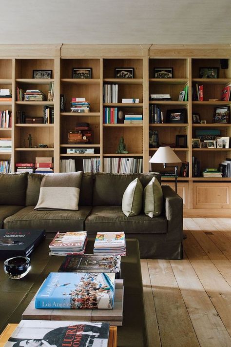 Mismatched Shelf Storage Wall Built In Shelves Living Room, Living Room With Bookcase Wall, Bookshelves With Lights, Bookcase Wall Living Room, Living Room Country Style, Bookshelf Ideas Living Room, Alps Chalet, Family Living Room, Minimalist Living Room Decor