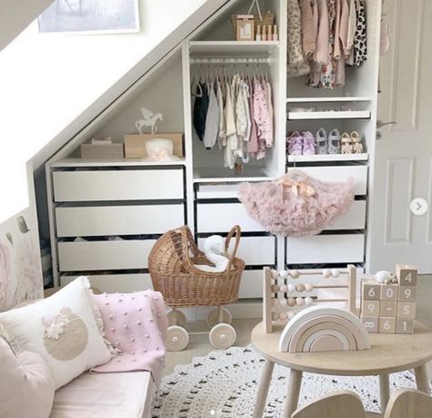 Tiny Attic Bedroom, Attic Bedroom Storage, Attic Bedroom Designs, Attic Bedrooms, Attic Rooms, Attic Bedroom, Bedroom Wardrobe, Kids Interior, Bedroom Loft