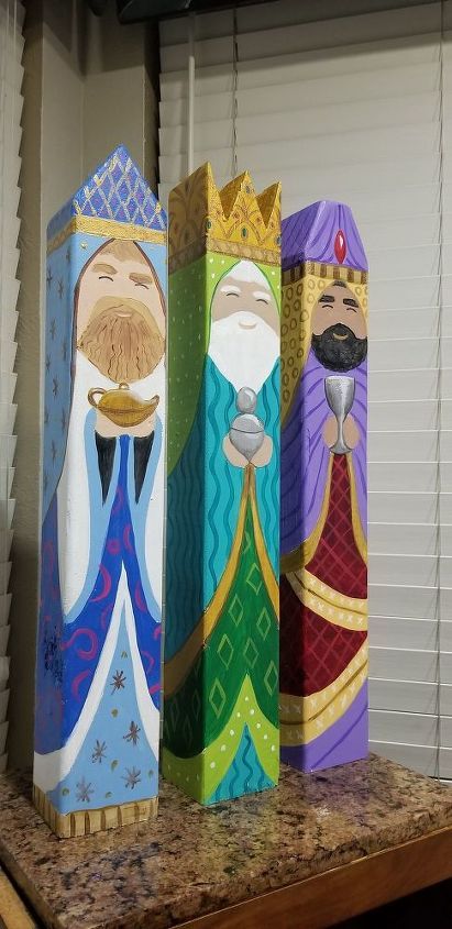 Christmas Room Spray, King Craft, Christmas Gift Tags Free, Roi Mage, Free Christmas Gifts, We Three Kings, Man Crafts, Diy For Men, Three Wise Men