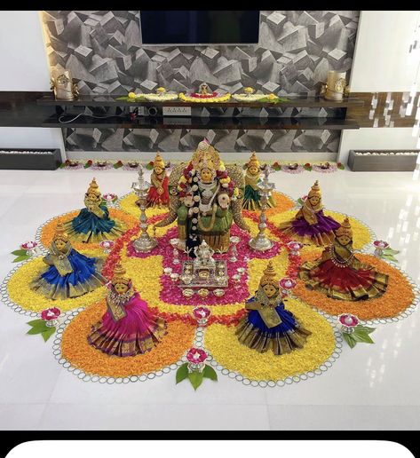 Vaibhav Laxmi Pooja Decoration, Ashtalakshmi Pooja Decoration, Mahalakshmi Decoration Ideas, Pongal Decoration Ideas At Home, Vara Lakshmi Pooja Decoration, Navarathiri Decorations, Bathukamma Decoration Ideas, Navaratri Decoration Ideas At Home, Varalakshmi Vratham Decoration