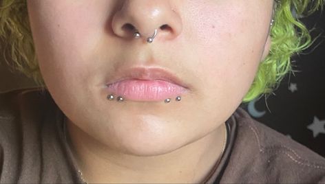 My sharkbite piercing, in case any fellow lil lipped ppl wanted to see what it might look like! Sharkbite Piercing, Piercings Drawing, Shark Bites Piercing, Lip Piercings, Piercing Inspo, Lips Drawing, Body Modification, Shark Bites, Lip Piercing