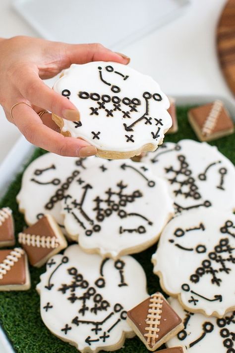 Naturally game play cookies should also always be on the table! They’re sweet, and the perfect football nod to your decor. Football Watch Party Ideas, Football Party Cookies, Vintage Football Party, Watch Party Ideas, Watch Party Food, Football Celebrations, Football Watch Party, Football Cookies, Party Food Dessert