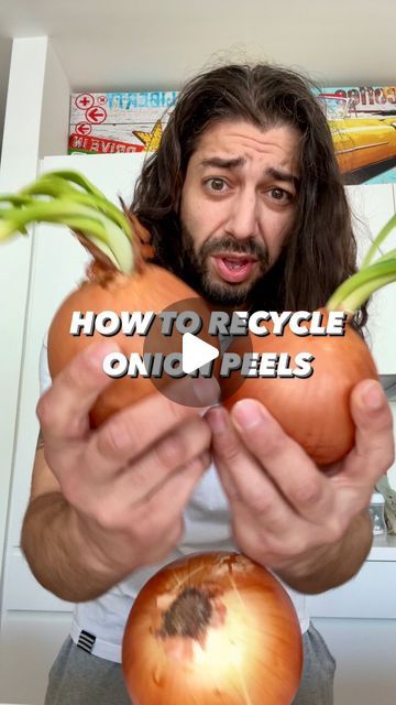 Armen Adamjan on Instagram: "So many onions peels go to waste.. next time you peel one, save the peels and do this instead!🧅🤩 . . . . #onion #lifehacks #diy #howto #kitchenhacks #recycle #upcycle #hacks #creativeexplained #tipsandtricks #plantbased" Onion Skin Tea, Onion Peel, Onion Water For Plants, Onion Peel Fertilizer, Best Way To Peel Garlic, Storing Peeled Garlic, Tea Before Bed, Skin Tea, Emergency Preparedness Food