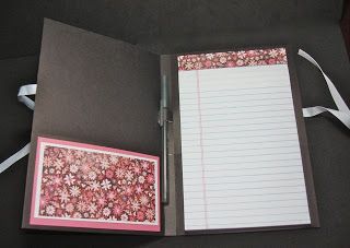 Notepad Crafts, Paper Snowflake Designs, Note Pad Holder, Post It Note Holders, Note Pad Covers, Paper Snowflake, New Flowers, Craft Show Ideas, Paper Crafts Diy Tutorials