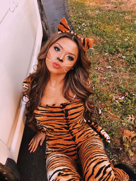 Jasmine And Tiger Costume, Halloween Tiger Costumes Women, Zoo Animals Halloween Costumes, Halloween Animal Costumes For Women, Halloween Costumes Animals Women, Cougar Costume Woman, Tiger Outfit Women, Zoo Animal Halloween Costumes, Cute Animal Costumes Women