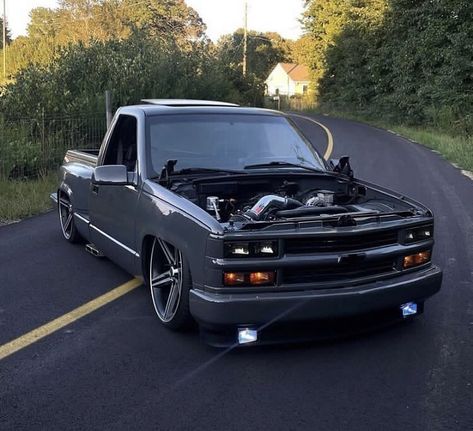 Insane Images, Chevy Silverado Single Cab, Silverado Single Cab, Sierra Gmc, Obs Chevy, Harley Davidson Night Rod, Obs Truck, Chevy Trucks Silverado, Automotive Upholstery