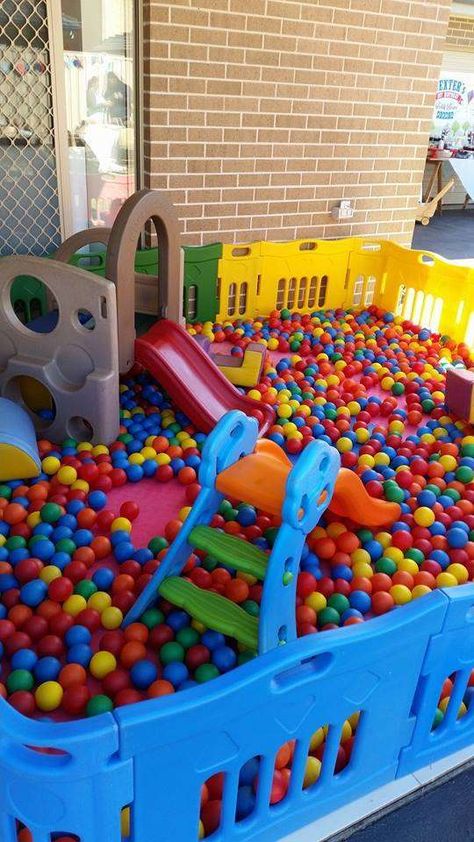 Ball Pit Birthday Party Ideas, Playpen Ball Pit, Ball Pit Birthday Party, Ball Pit Ideas, Indoor Ball Pit, Picnic Birthday Party Ideas, Diy Ball Pit, Ball Pit With Slide, Teddy Bear Picnic Birthday Party