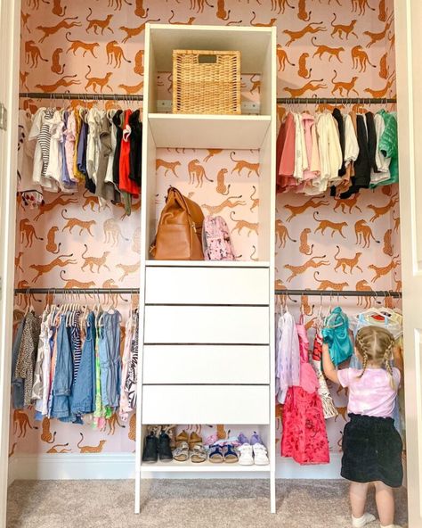 IKEA Aurdal closet hack Ikea Aurdal Closet Kids, Open Closet Ideas Kids, Ikea Pax Kids Closet, Ikea Boaxel Closet Ideas, Kids Walk In Closet Ideas, Ikea Aurdal Closet Hack, Ikea Kids Closet, Ikea Aurdal Closet, Aurdal Closet Ikea