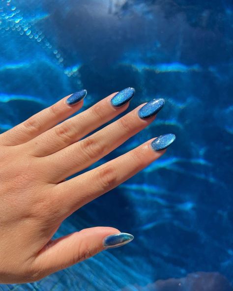 Velvet Nails, Trendy Products, Eye Nails, Magnetic Nails, Blue Nail Art, Cat Eye Nails, Fabulous Nails, Chic Nails, Blue Nails