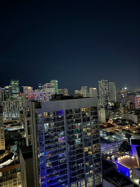 #downtown #miami #city #view #travel #florida #skyline #nighttime #skyscraper #lights #skyami Florida Skyline, Travel Florida, Miami Skyline, Miami City, Downtown Miami, Residential Building, City View, Skyscraper, Miami