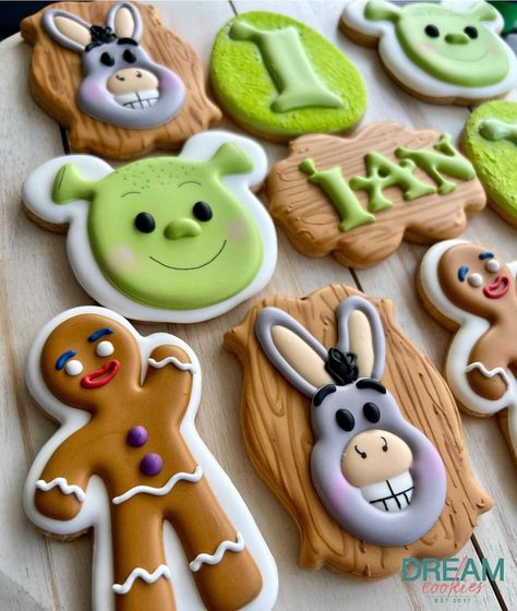 Shrek Cookies, Dream Cookies, Shrek Birthday, Shrek Party, Gender Reveal Cookies, First Birthday Cookies, Crazy Cookies, Cookies Theme, Baby Birthday Themes