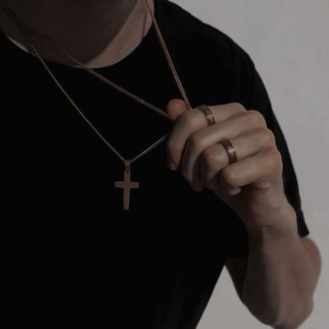 Cross necklaces are the best Cross Necklace Aesthetic Men, Cross Necklace Aesthetic, Men Cross Necklace, Surfer Jewelry, Necklace Aesthetic, Mens Cross Necklace, Cute Cats And Dogs, Gold Cross, Steel Necklace